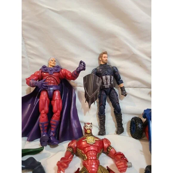 Lot of Marvel Figures Spiderman Captain America Avengers